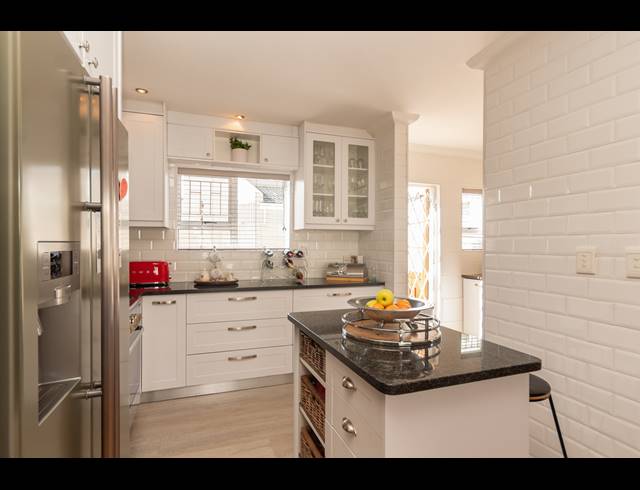 3 BEDROOM FREEHOLD FOR SALE IN PARKLANDS